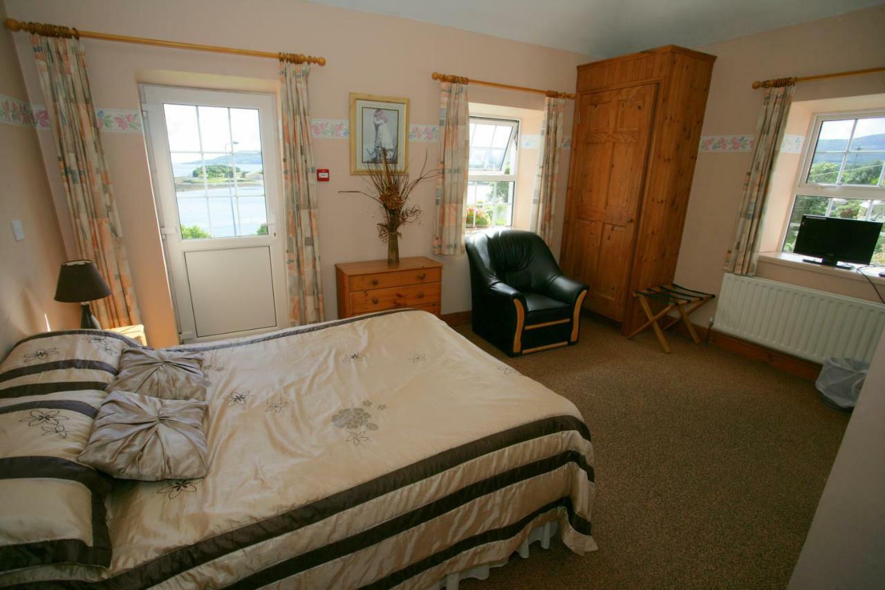 Cottage Heights B&B Castletownbere Bagian luar foto