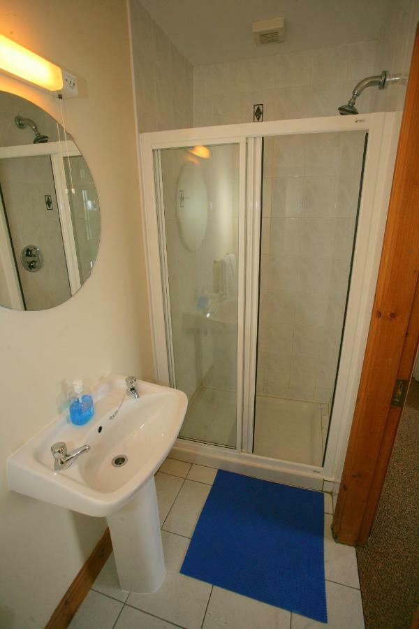 Cottage Heights B&B Castletownbere Bagian luar foto
