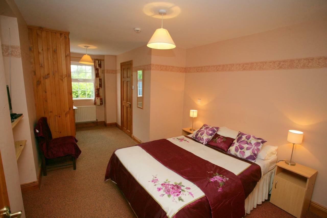 Cottage Heights B&B Castletownbere Bagian luar foto