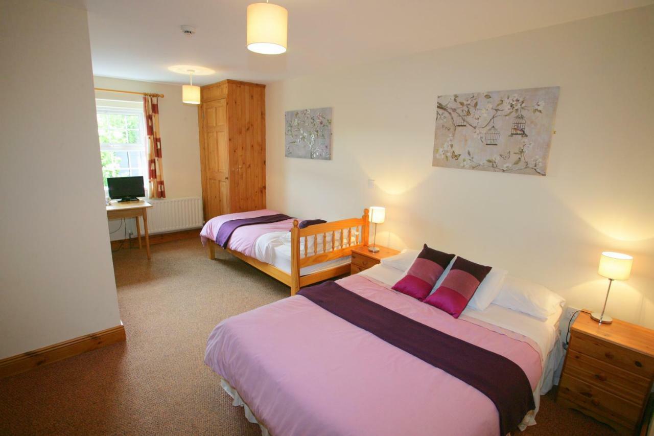 Cottage Heights B&B Castletownbere Bagian luar foto